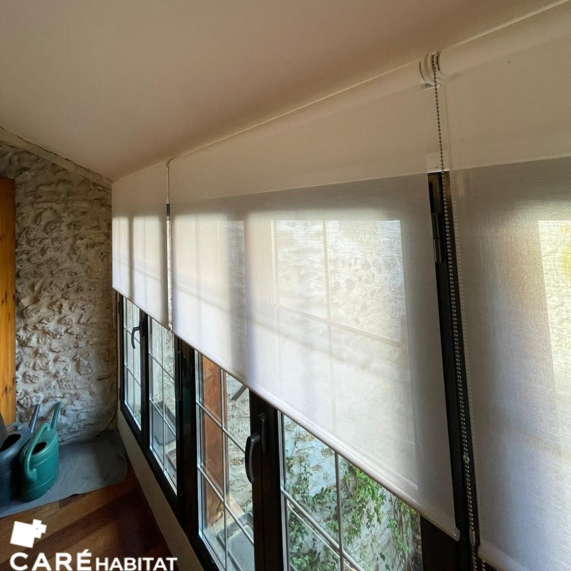 MAGNIFIQUES STORES ENROULEUR TOILE TAMISANTE - ÉTIOLLES (91)