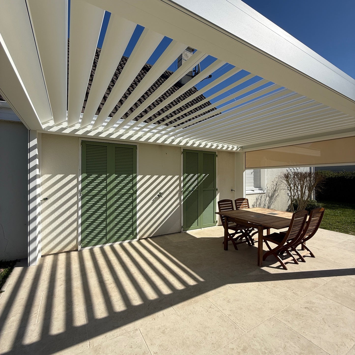 PERGOLA À MENNECY