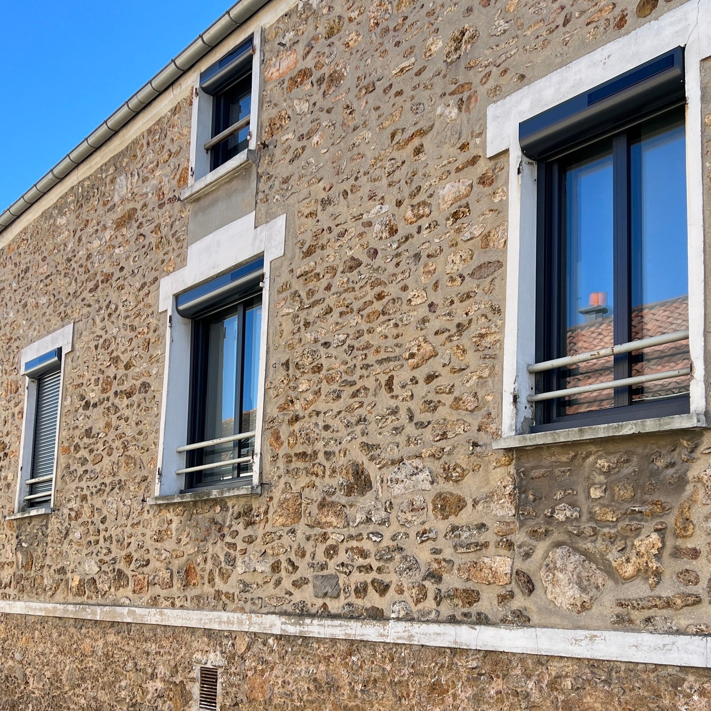 VOLETS ROULANT MOTEUR SOLAIRE