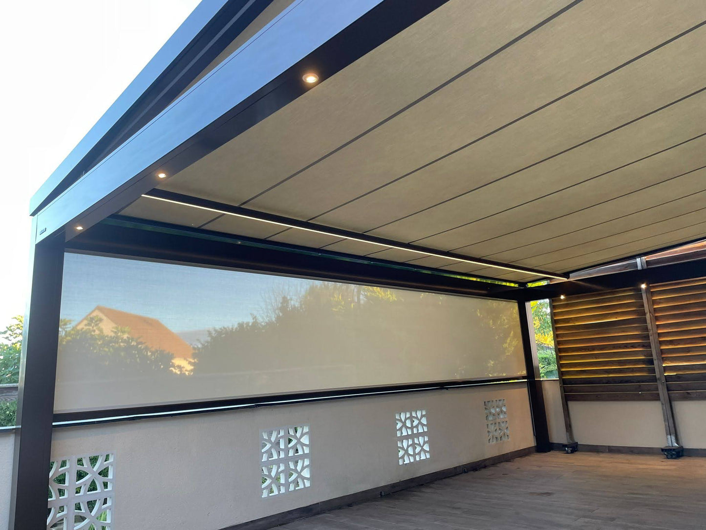 INSTALLATION D’UNE PERGOLA B128 GRANDE DIMENSION A MONTRY (77)