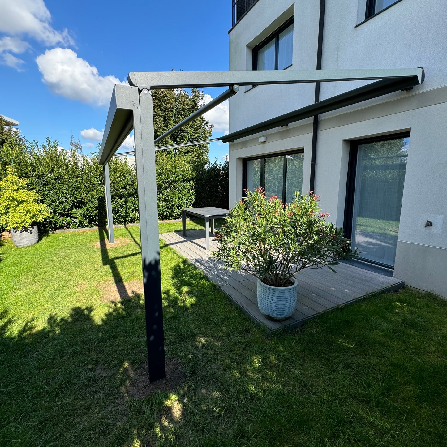 POSE D’UN STORE PERGOLA B128 AVEC SCREEN ÉLECTRIQUE À SAINT-MAUR (94)