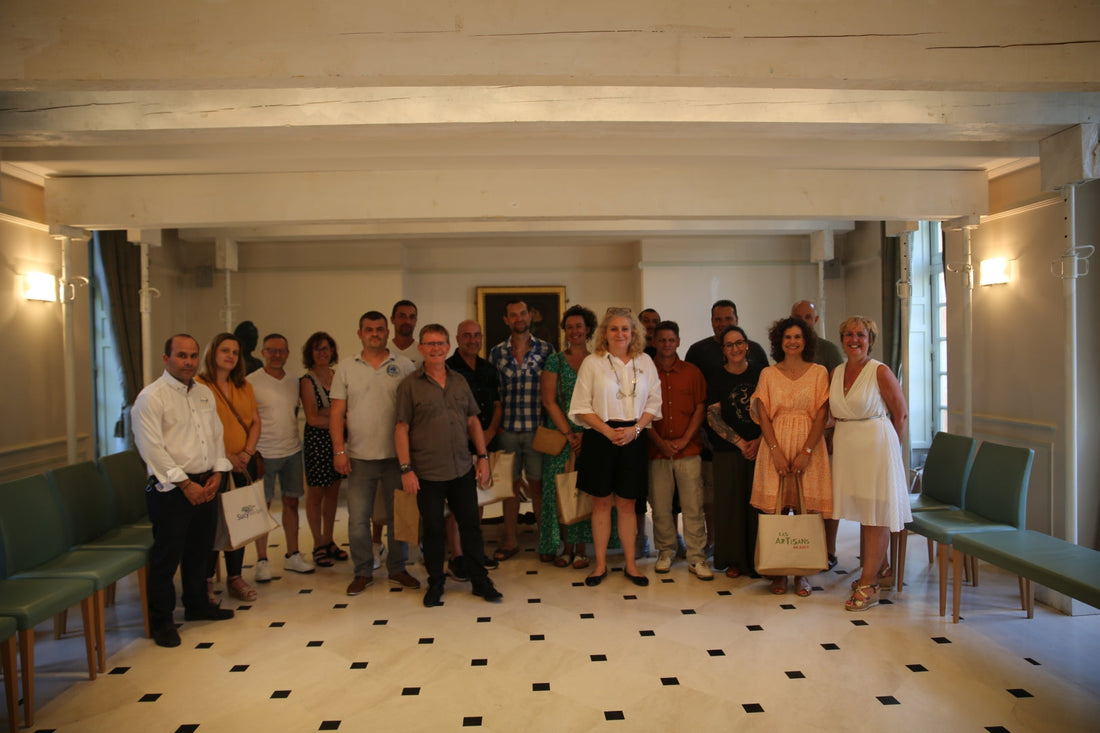 CARÉ HABITAT signe la Charte des Artisans de Sucy : Un Engagement Fort pour l’Artisanat Local