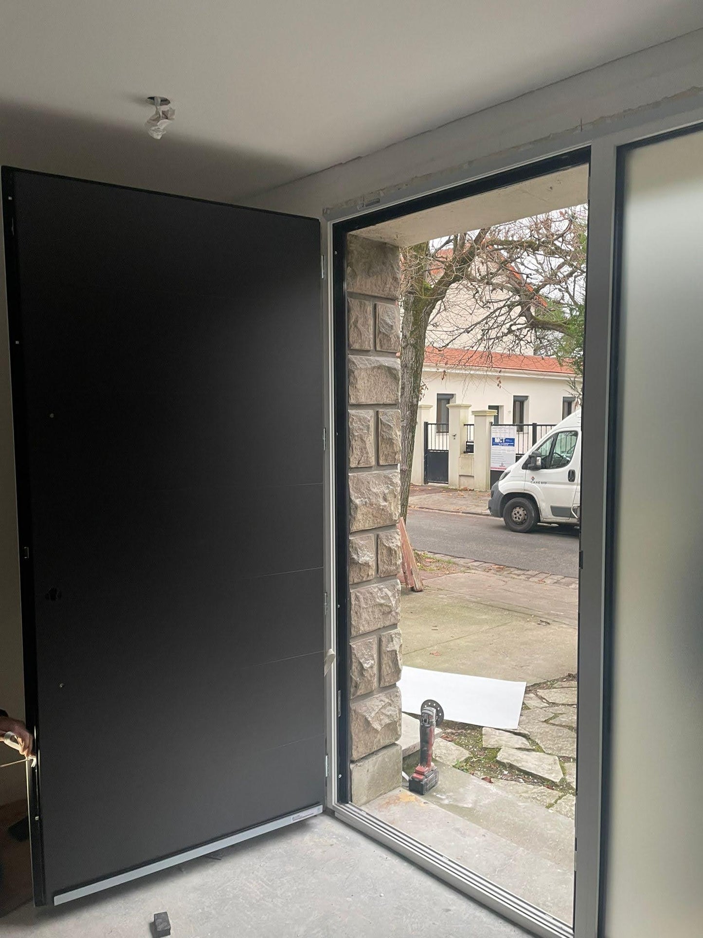 PORTE D’ENTRÉE TIERCE ALUMINIUM : INSTALLATION À PONTAULT-COMBAULT (77)