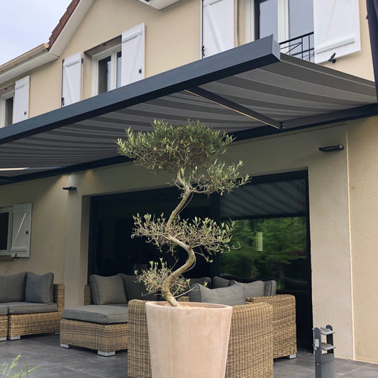 REALISATION STORES COFFRE B27 PLAQUÉS POUR TERRASSE - PLESSIS TREVISE (94)