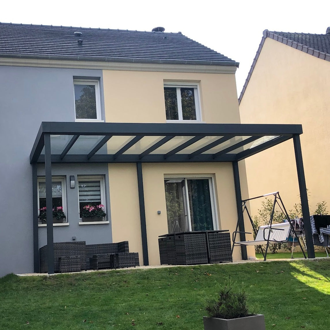 MAGNIFIQUE PERGOLA TOIT FIXE VITRÉE - VERRIÈRES LE BUISSON - 91 (ESSONNE)