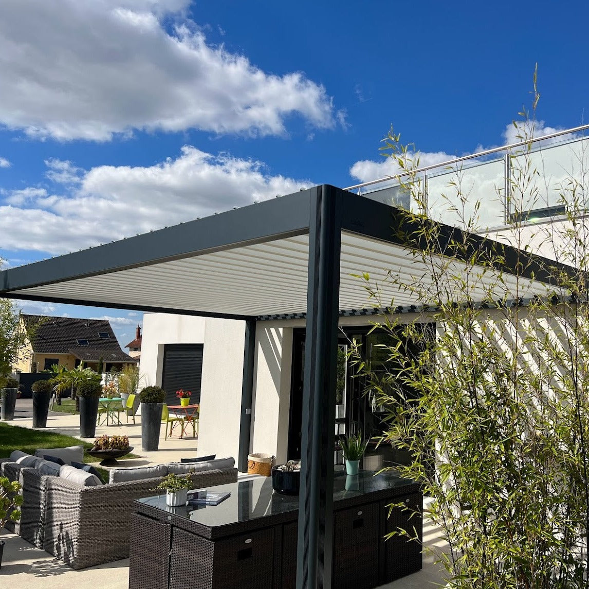 MISE EN OEUVRE  PERGOLA BRUSTOR B150 - FONTAINEBLEAU - 77