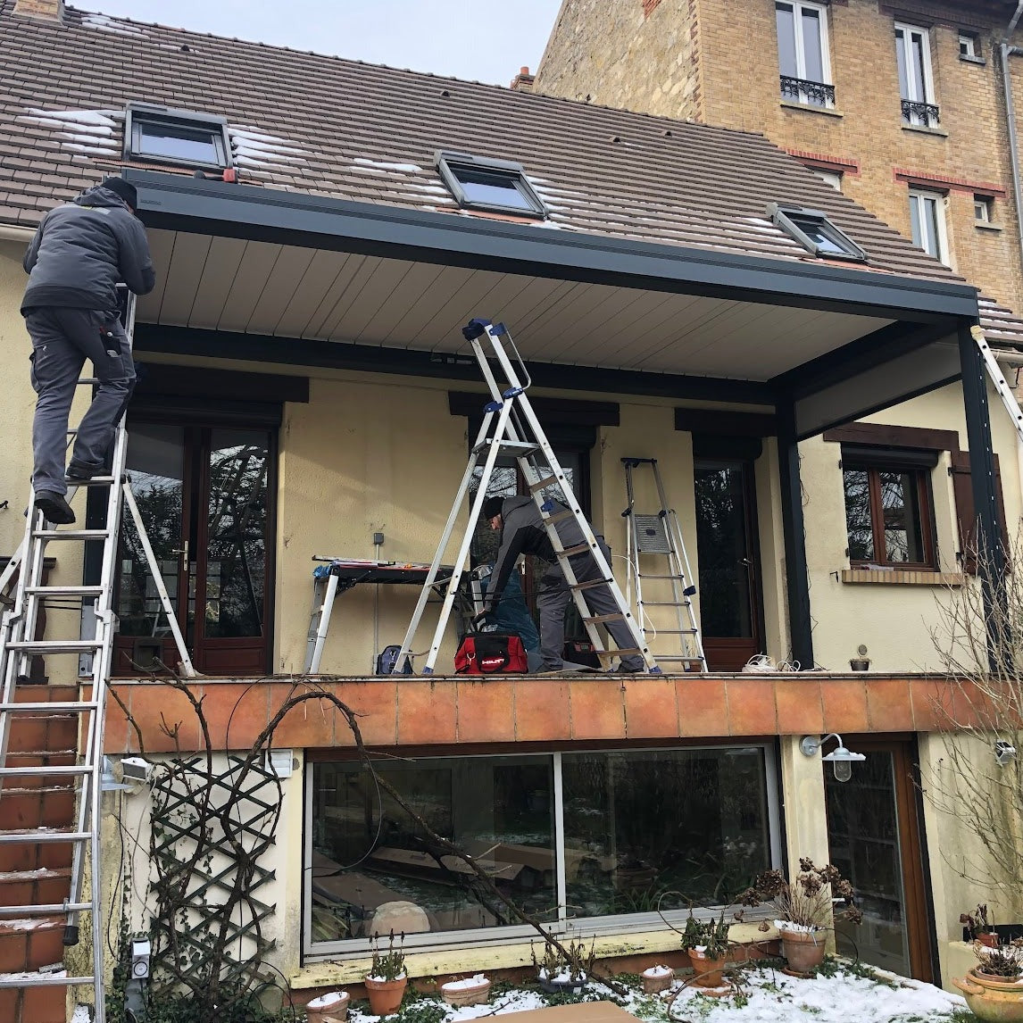 INSTALLATION PERGOLA BIOCLIMATIQUE B200 XL ET ENSEMBLE DE GARDE CORP INOX - NOGENT SUR MARNE - 94