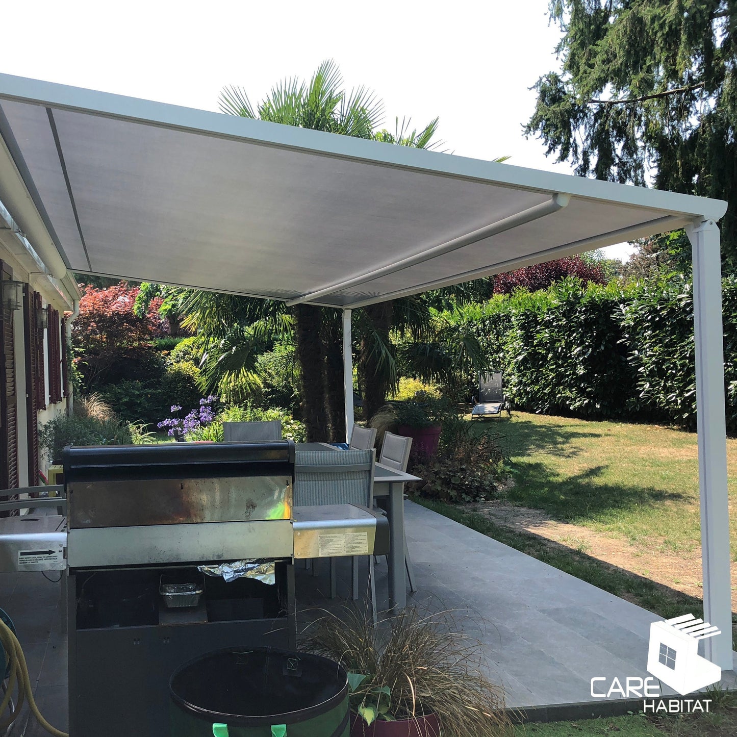 SUPERBE PERGOLA A TOILE ENROULABLE MENNECY (91)