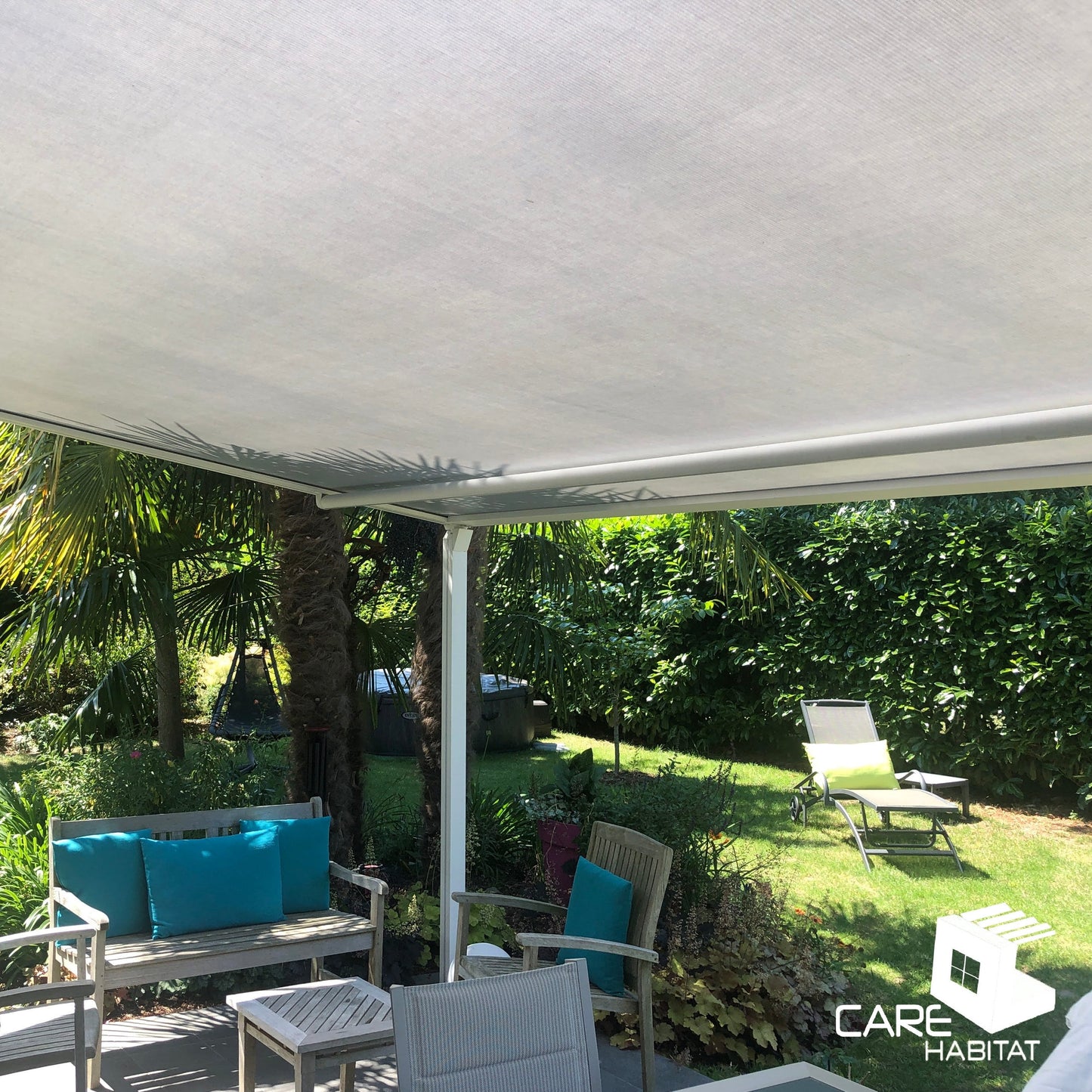 SUPERBE PERGOLA A TOILE ENROULABLE MENNECY (91)