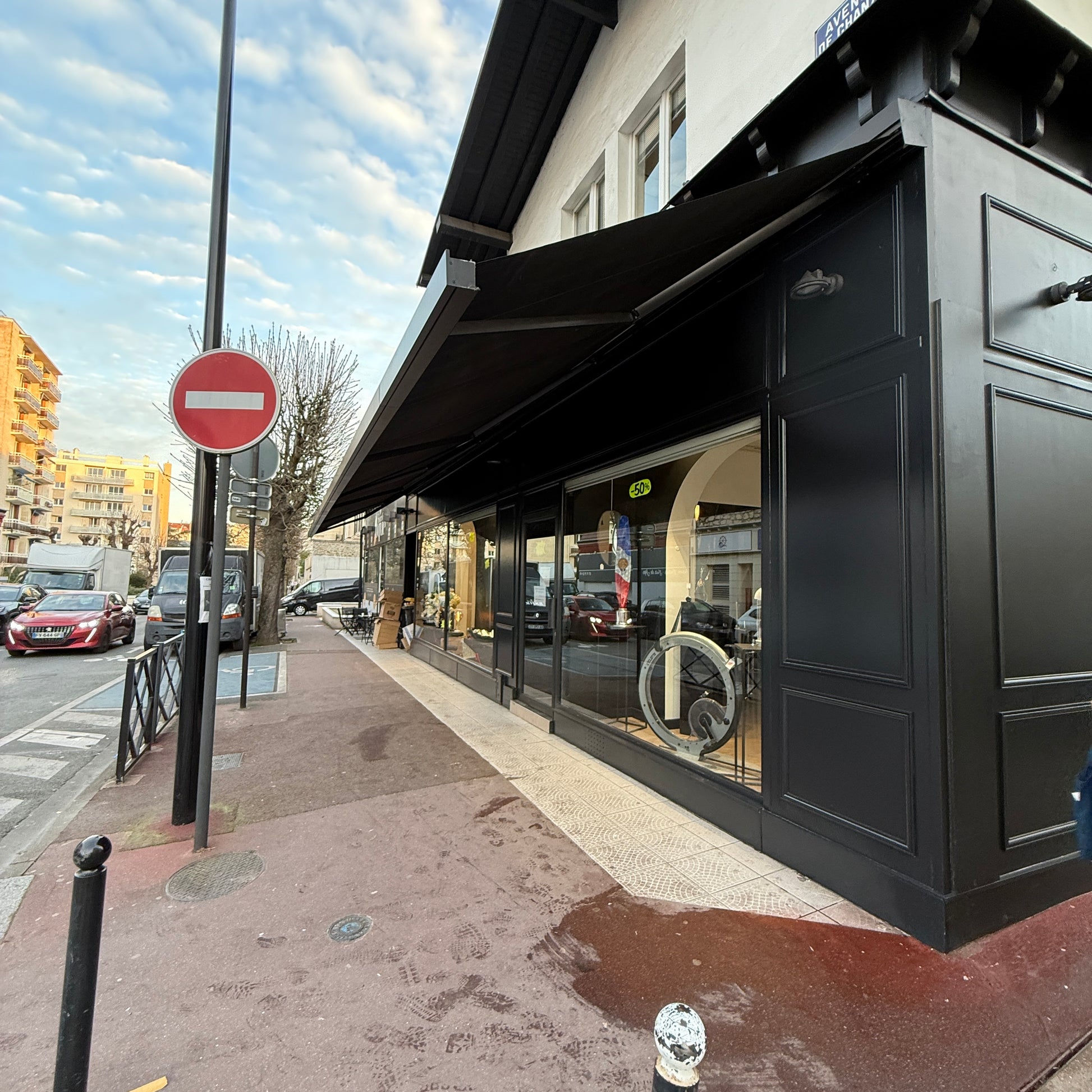  STORE BOUTIQUE - LA VARENNE (94)