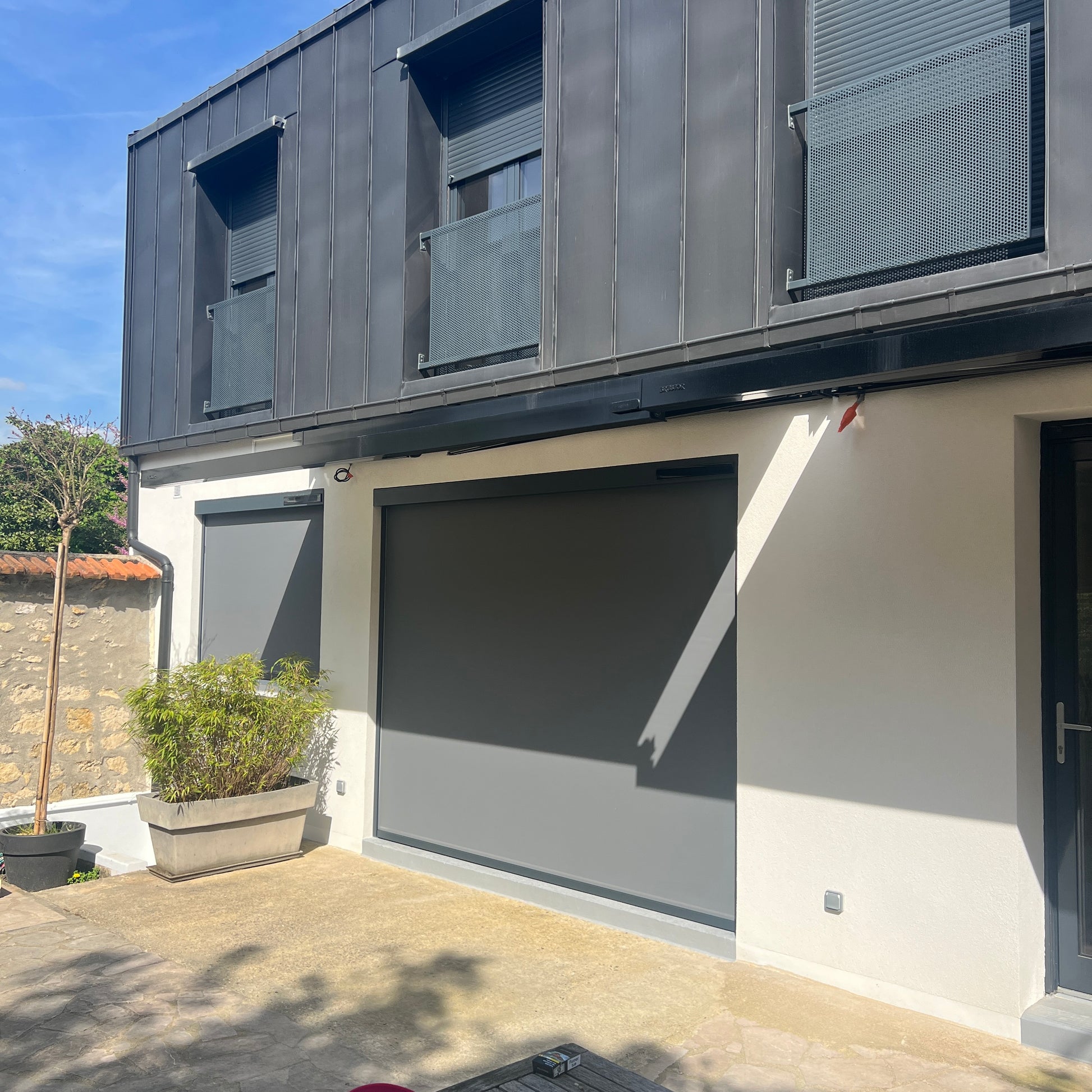 Store-Pergola-Porte de garage-Volet-Porte-fenêtre-portail - Store de terrasse 91– Store Coffre 91– Store banne 91– Store Magasin 91– Store Vitrine 91– Store sur Mesure 91– Store Haut de Gamme 91– Store ultimo 91– Store Medio 91– Pergola Aluminium 91- Pergola Bioclimatique 91– Pergola a toit Fixe 91– Pergola sur Mesure 91– Pergola Showroom 91 – Pergola Jardin et terrasse 94 – Pergola Qualité 91– Pergola Brustor 94 Pergola Coublanc 91- Pergola Hardtop 91– Pergola Hardtop Plus 91– Komilfo 94