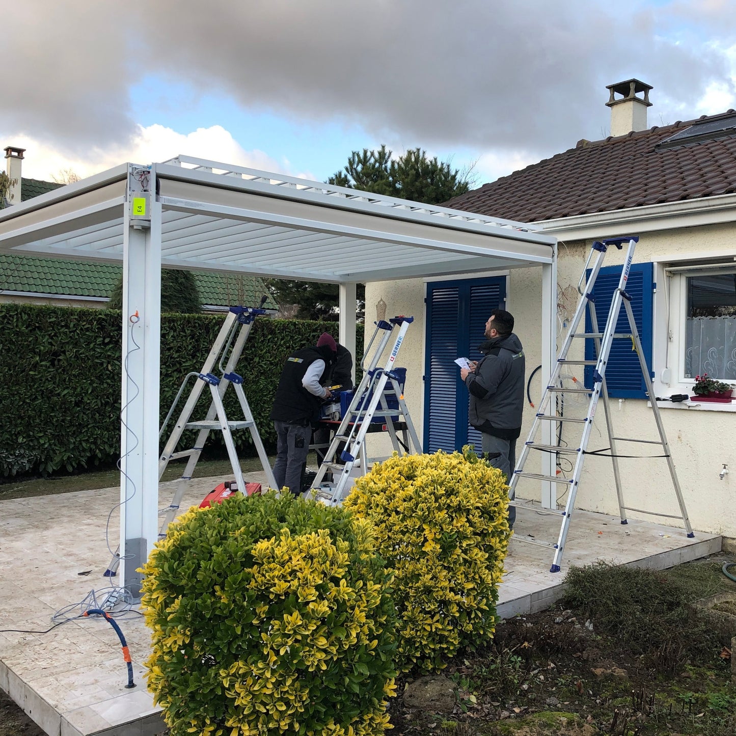 INSTALLATION PERGOLA BIOCLIMATIQUE (94) ORMESSON